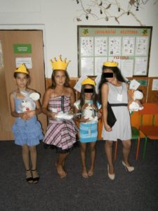 Miss 4